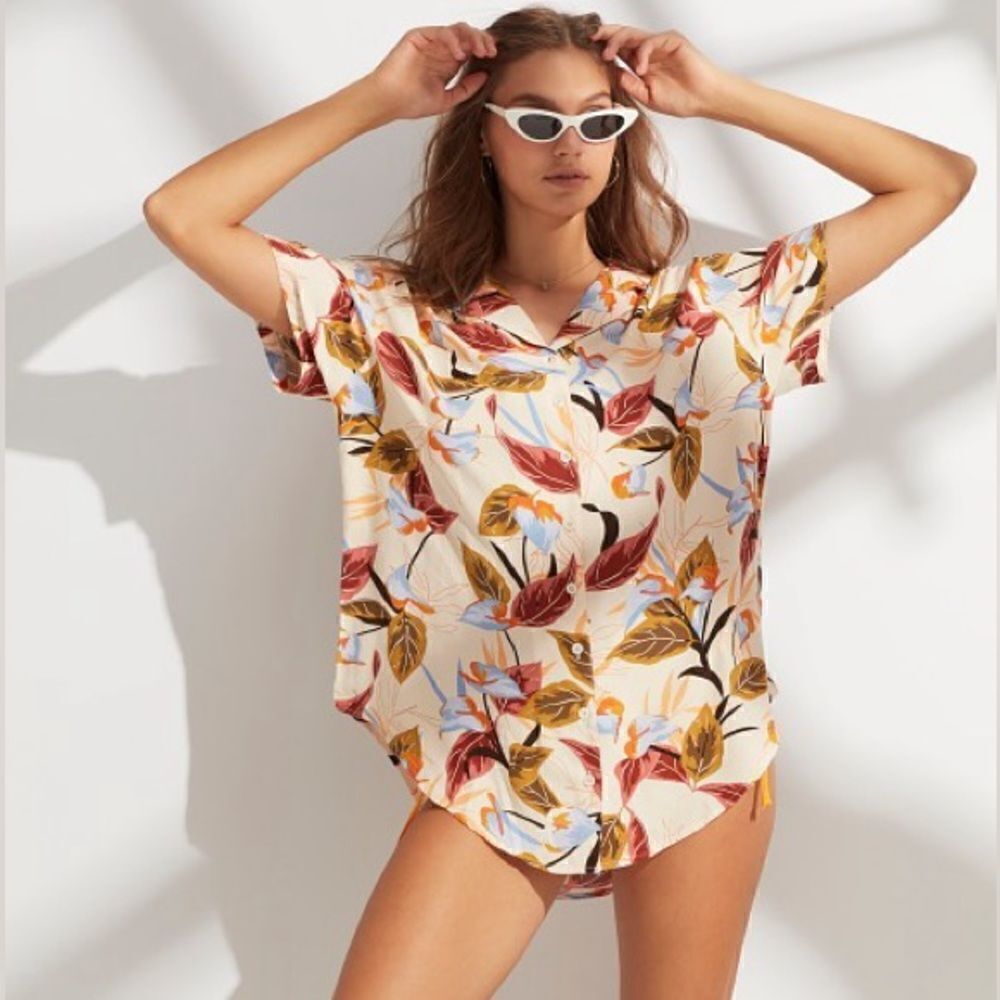 NWOT L Space Island Time Aloha Button Down Top Medium